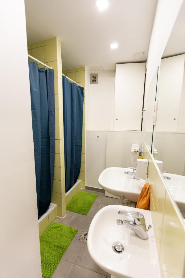 Bed in 8-Bed Mixed Dormitory Room